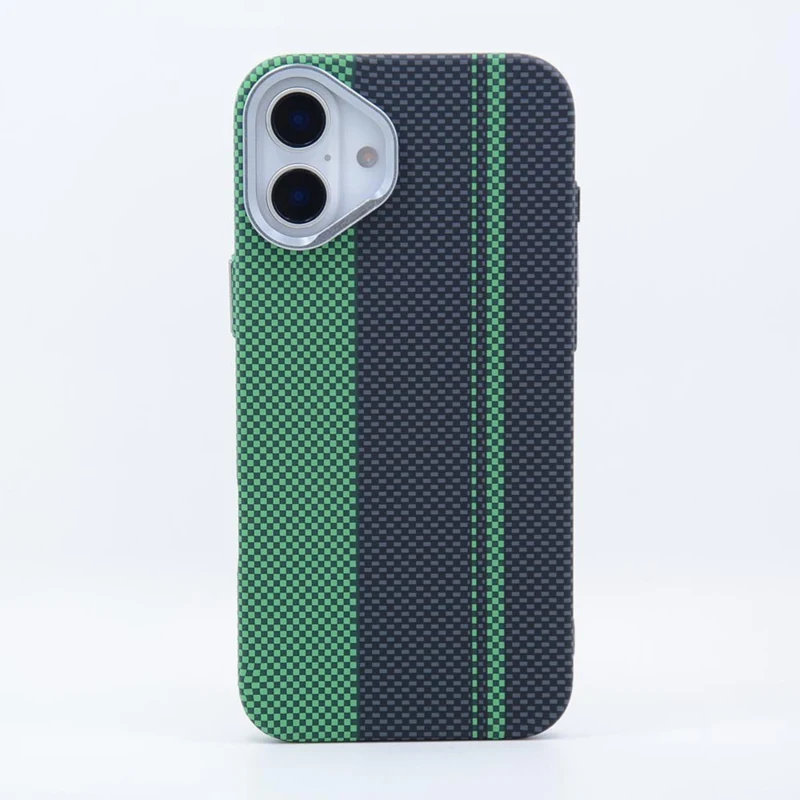 LindeCovers iPhone 16 Plus Carbon Cover - MagSafe Kompatibel 02 Green/Black