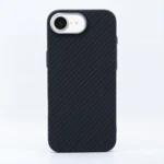 LindeCovers iPhone 16e Carbon Cover - MagSafe Kompatibel 01 Black